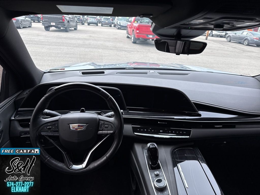 2023 Cadillac Escalade Sport photo 3