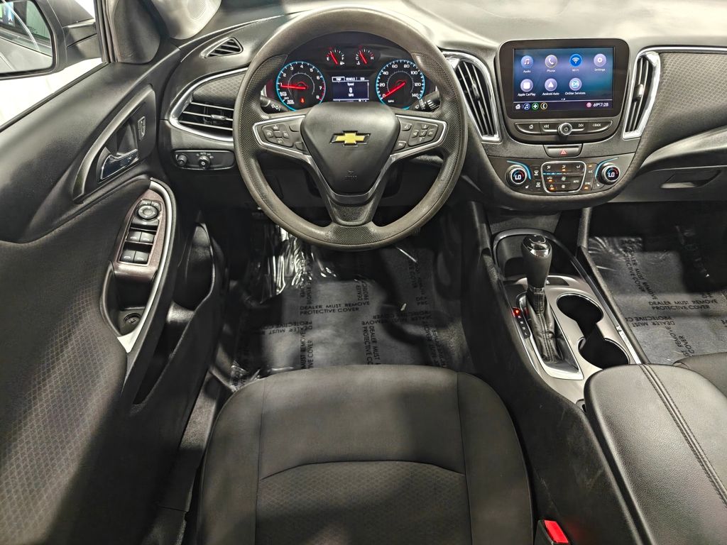 2019 Chevrolet Malibu 1LT photo 3