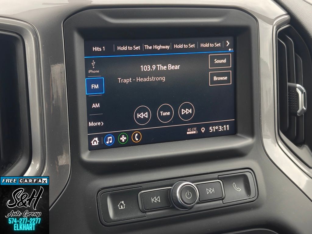 2022 Chevrolet Silverado 1500 Custom photo 3