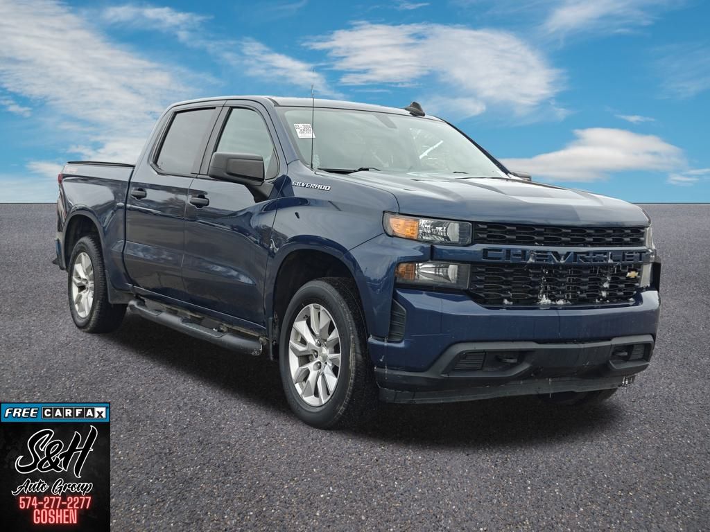 2020 Chevrolet Silverado 1500 Custom photo 2