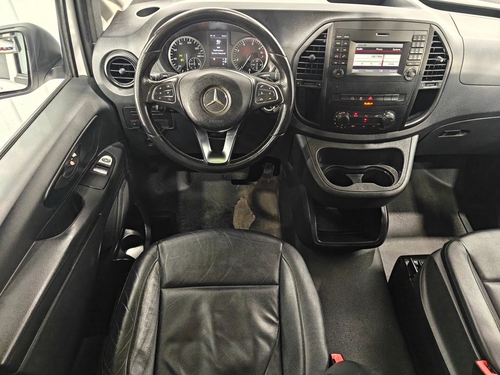 2016 Mercedes Benz Metris Passenger photo 3