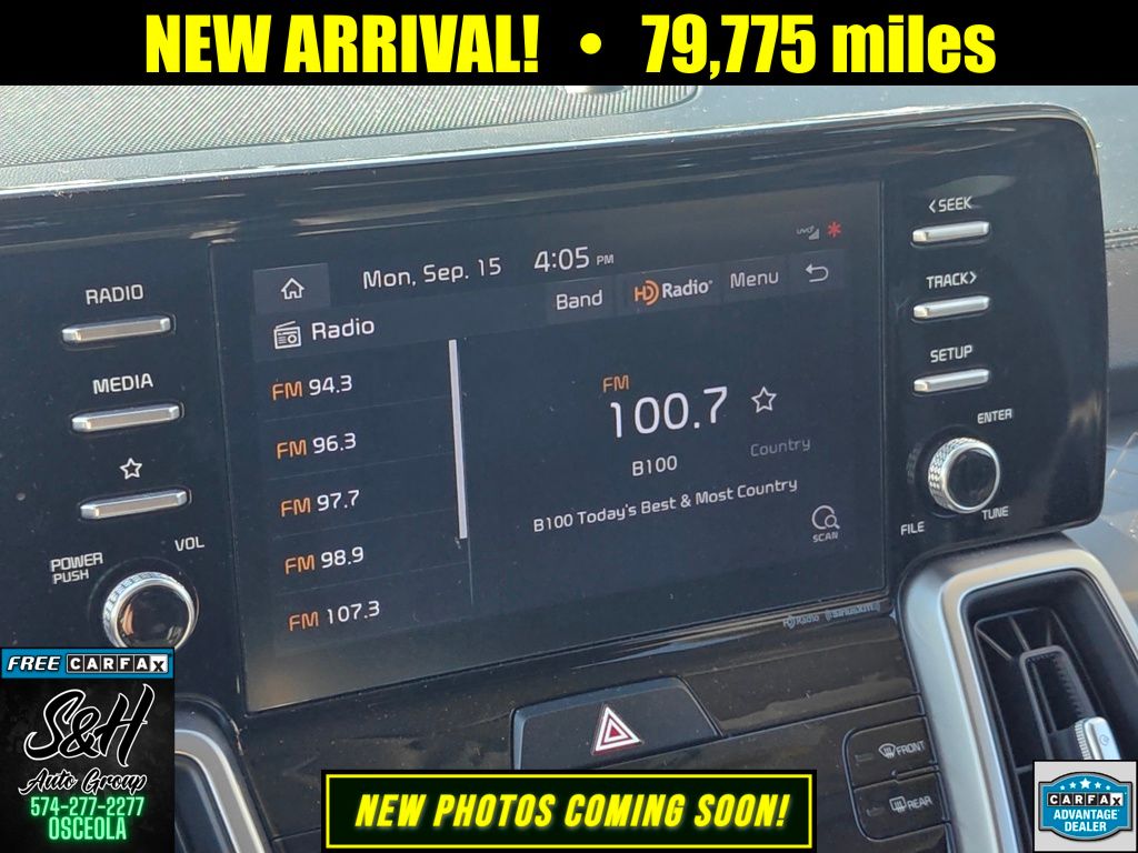 2021 Kia Sorento S photo 2