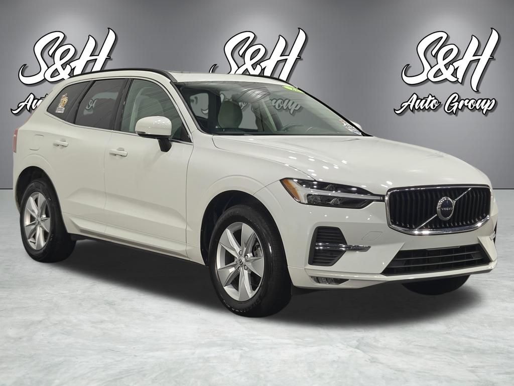 Used 2022 Volvo XC60 B5 Momentum SUV