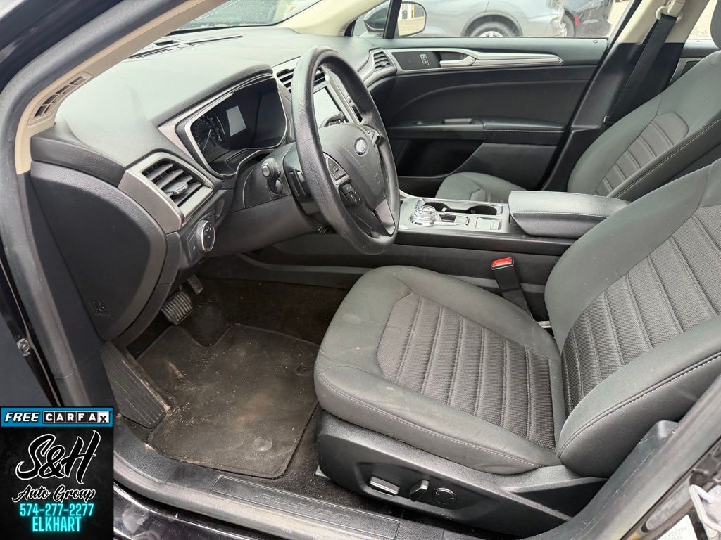 Used 2019 Ford Fusion SE Sedan