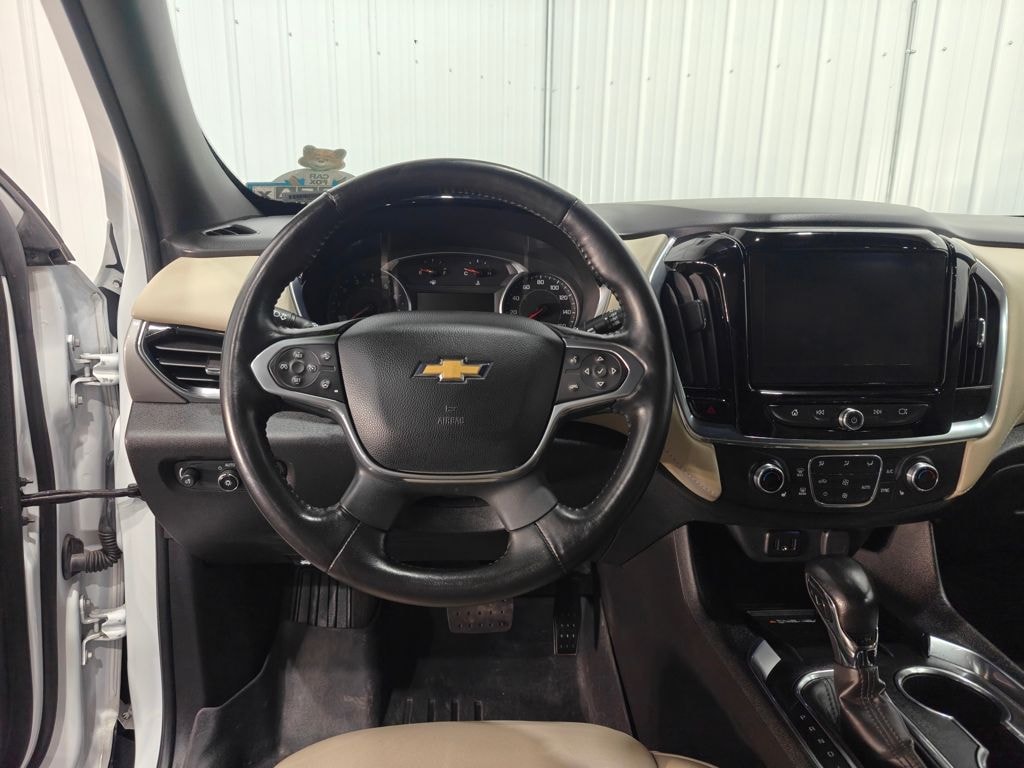 Used 2022 Chevrolet Traverse LT Leather SUV