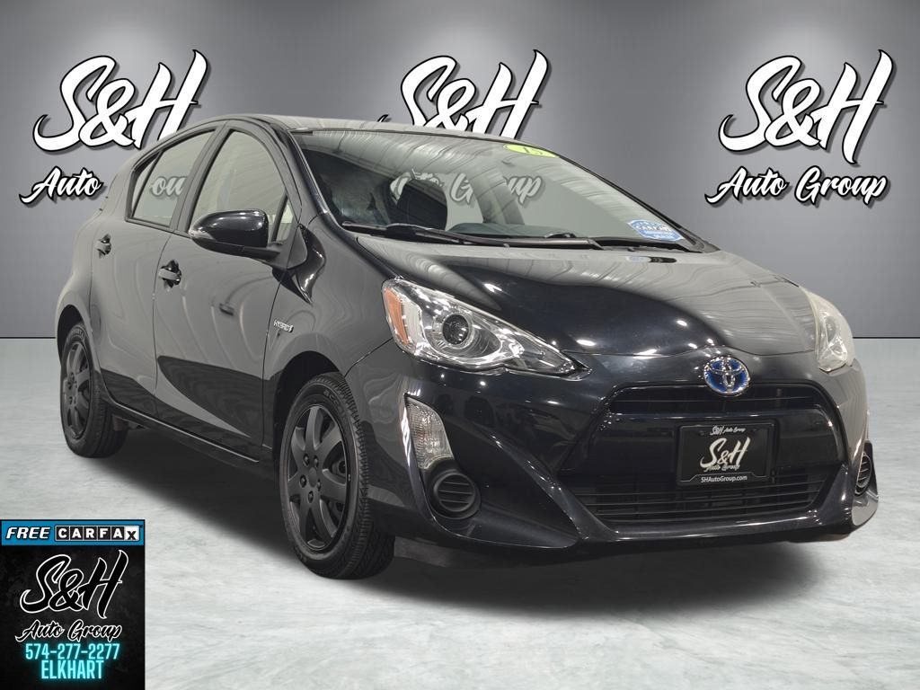 2015 Toyota Prius c Two's photo