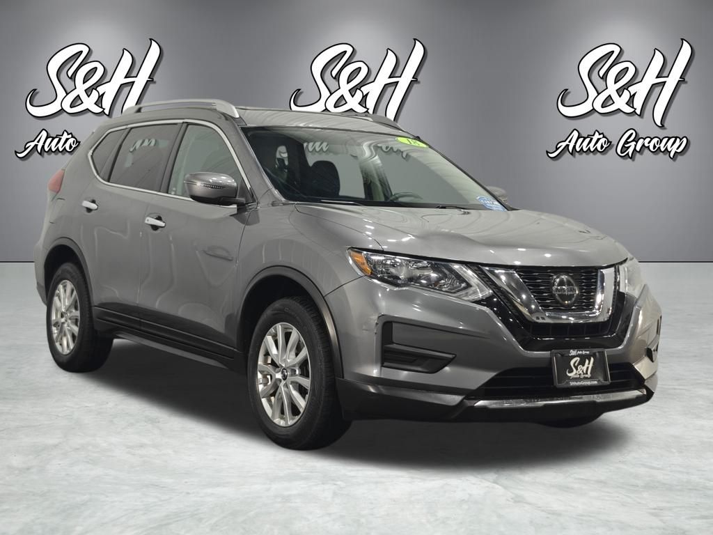 2018 Nissan Rogue SV photo 2