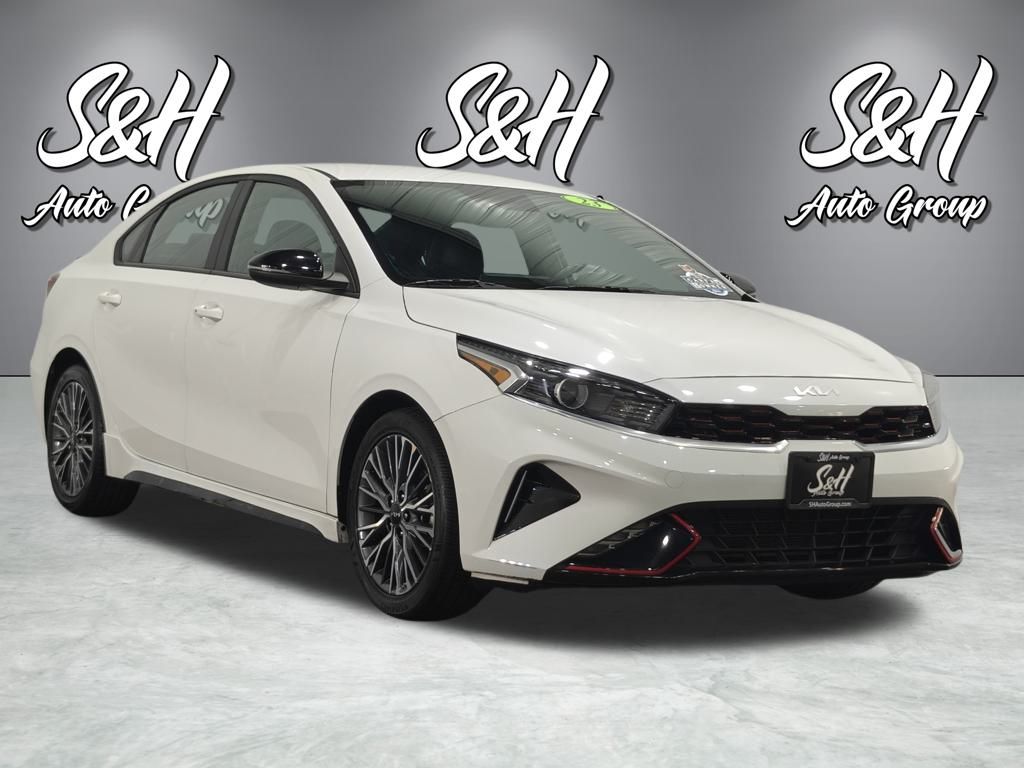 2023 Kia Forte GT-Line photo 2