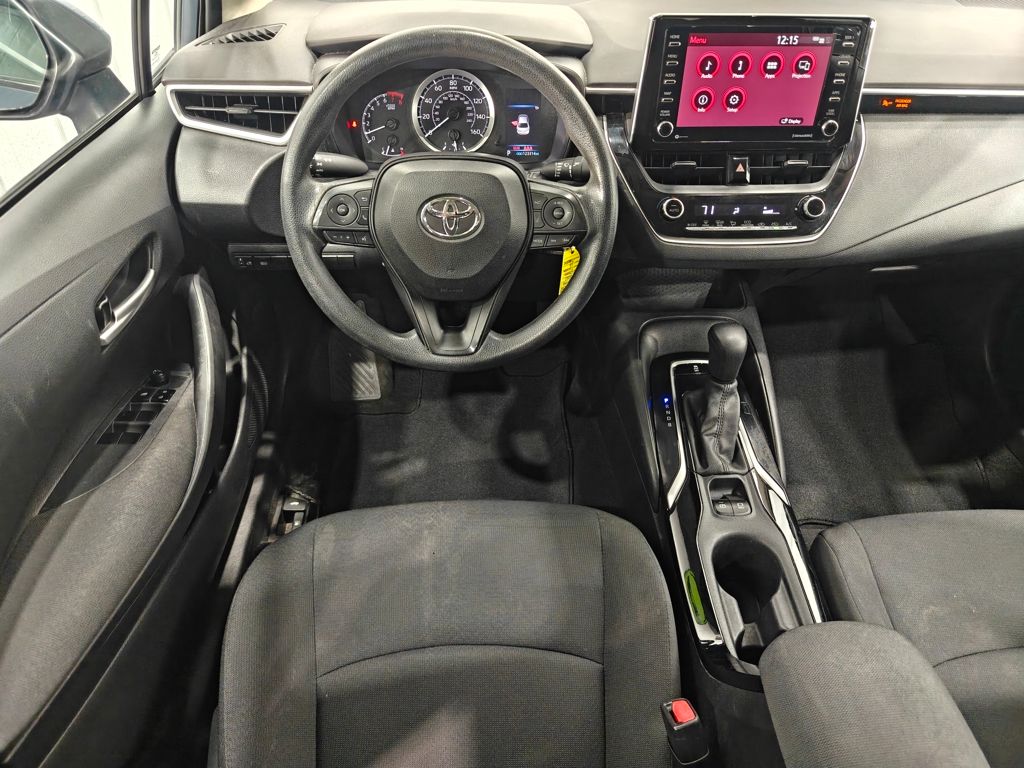 2021 Toyota Corolla LE photo 4