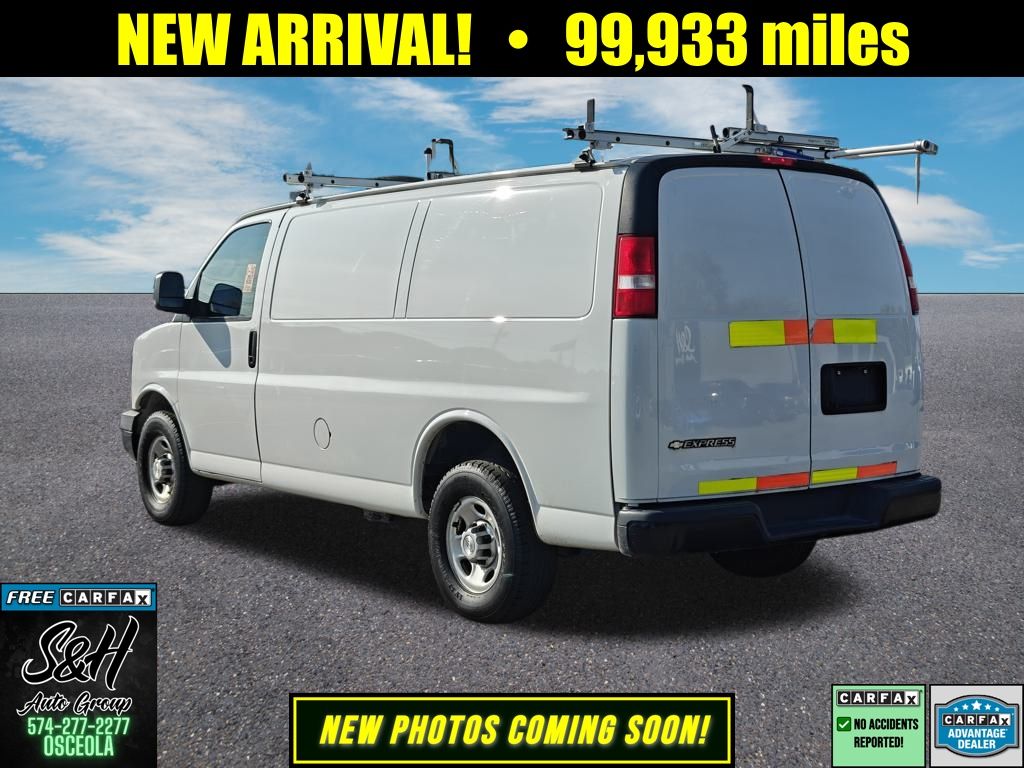2017 Chevrolet Express 2500 Work Van photo 2