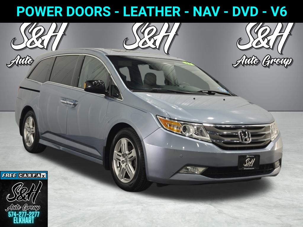 2011 Honda Odyssey Touring's photo