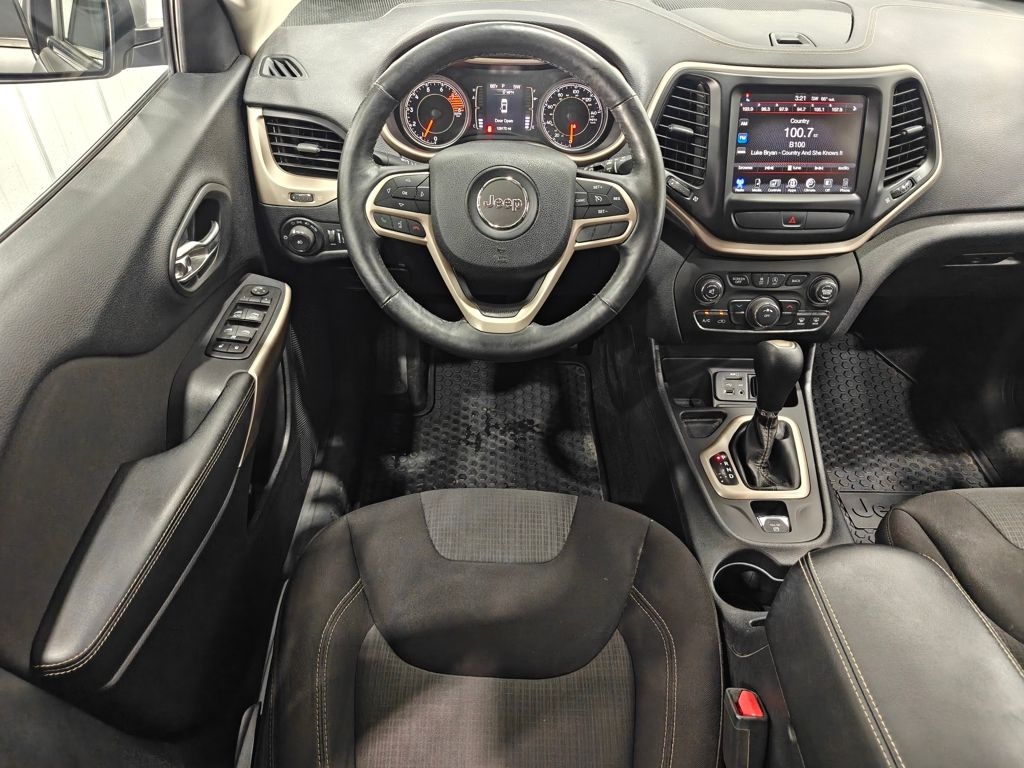 Used 2017 Jeep Cherokee Latitude SUV