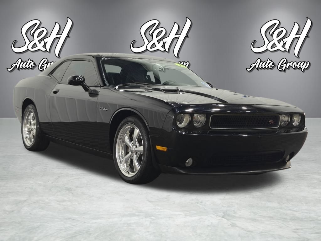 2012 Dodge Challenger R/T photo 2