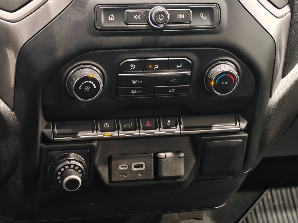 2022 Chevrolet Silverado 1500 Limited Custom - Photo 9