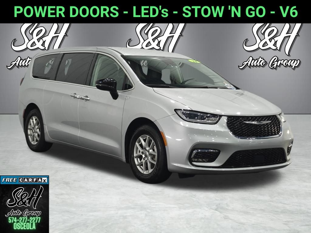 Used 2024 Chrysler Pacifica Touring L Minivan/Van