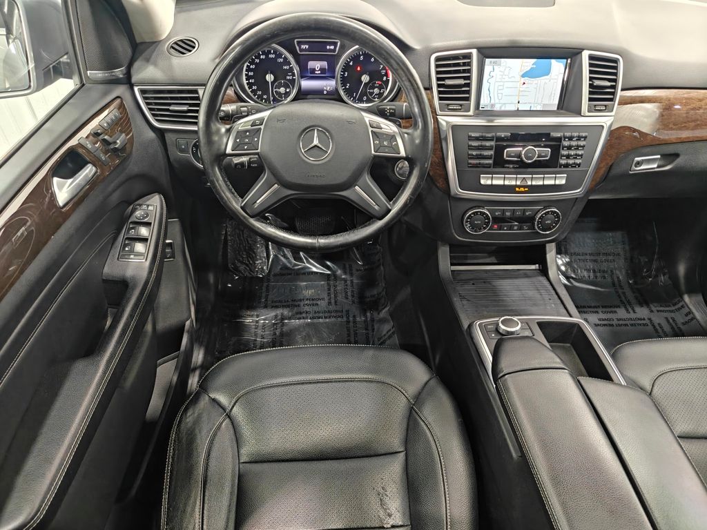 2015 Mercedes Benz ML 350 photo 4