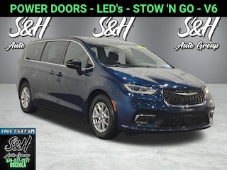 2024 Chrysler Pacifica Touring Minivan/Van