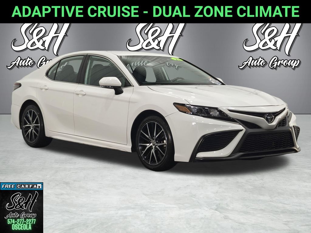 Used 2023 Toyota Camry SE Sedan