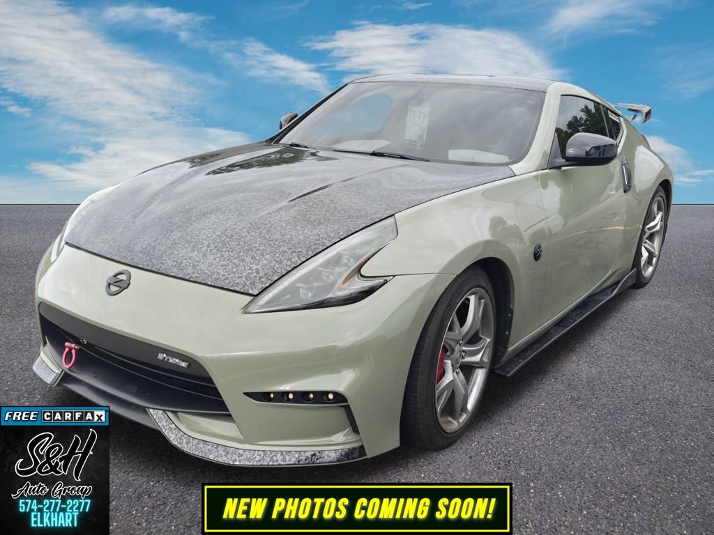 2016 Nissan 370Z Sport photo 2