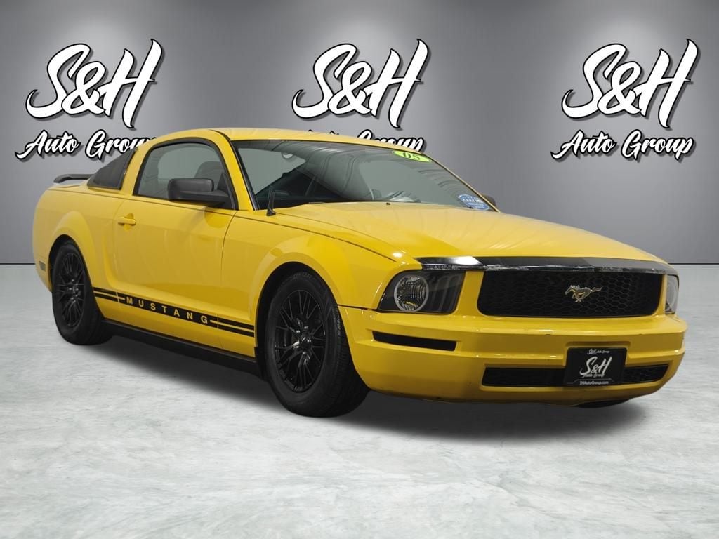 Used 2005 Ford Mustang V6 Premium Coupe