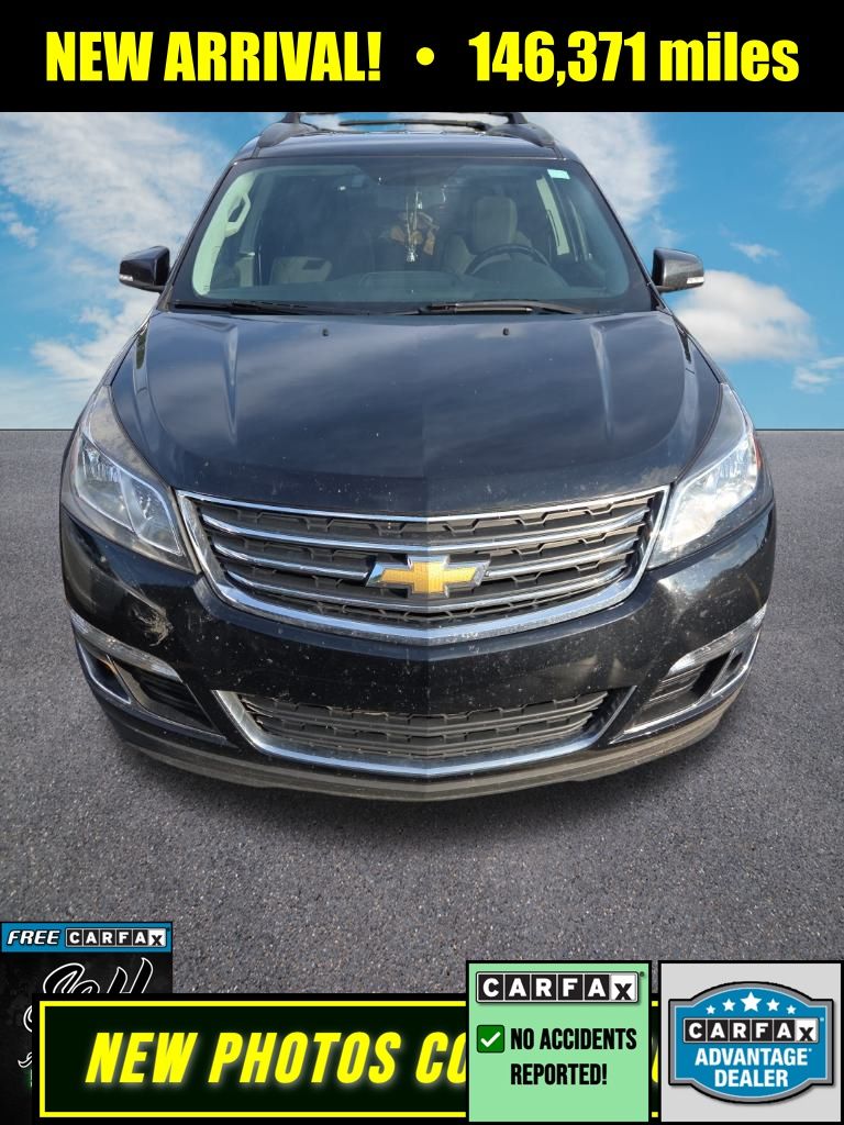 2016 Chevrolet Traverse 1LT photo 2
