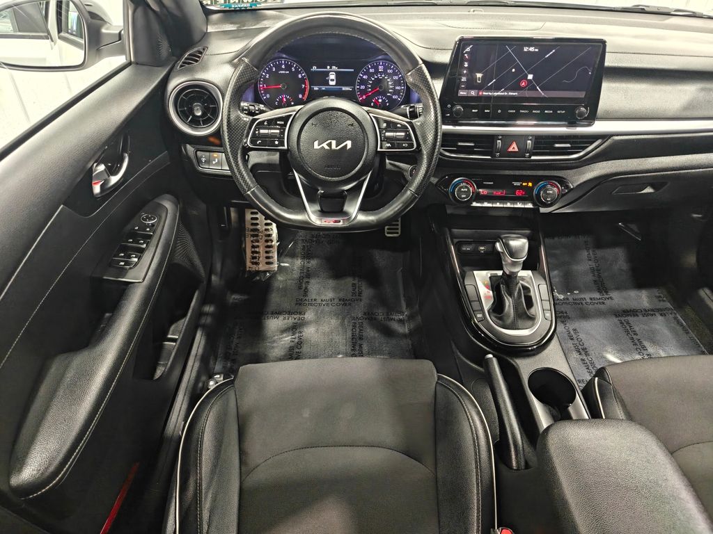 2023 Kia Forte GT-Line photo 4