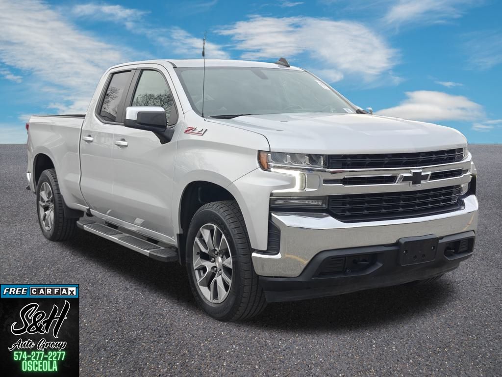 2022 Chevrolet Silverado 1500 LT photo 2