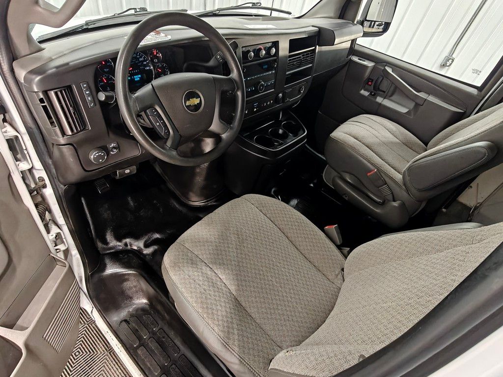2020 Chevrolet Express 3500 Work Van photo 3
