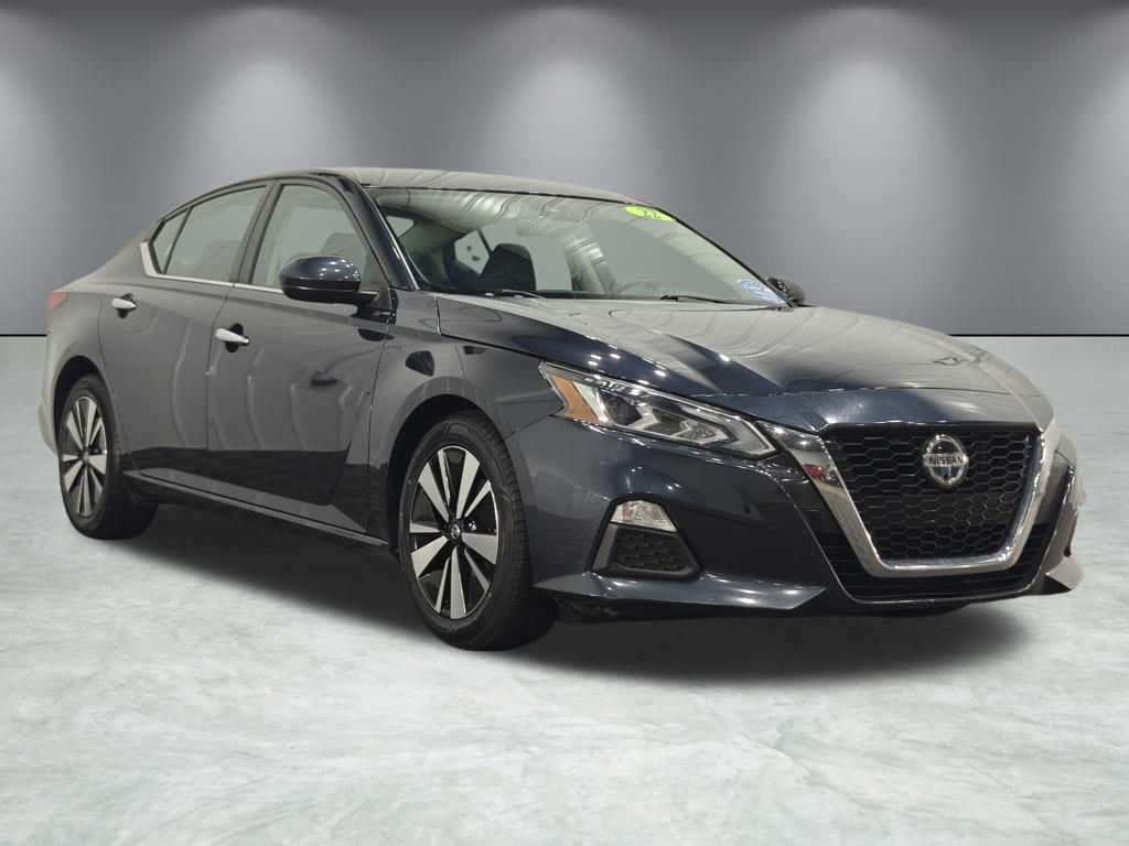 2022 Nissan Altima 2.5 SV photo 2