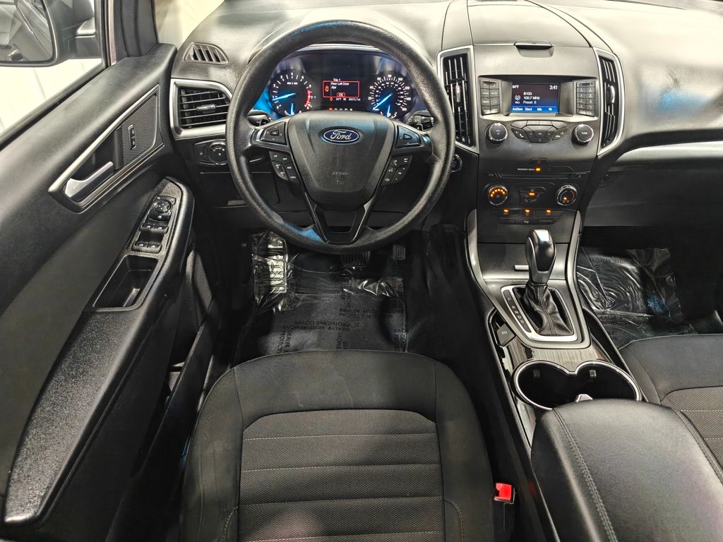 2018 Ford Edge SE photo 3