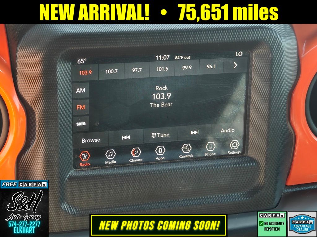 2021 Jeep Gladiator Sport photo 2