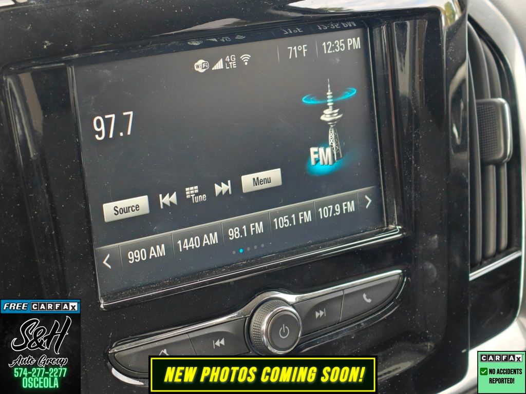 2019 Chevrolet Traverse LS photo 3