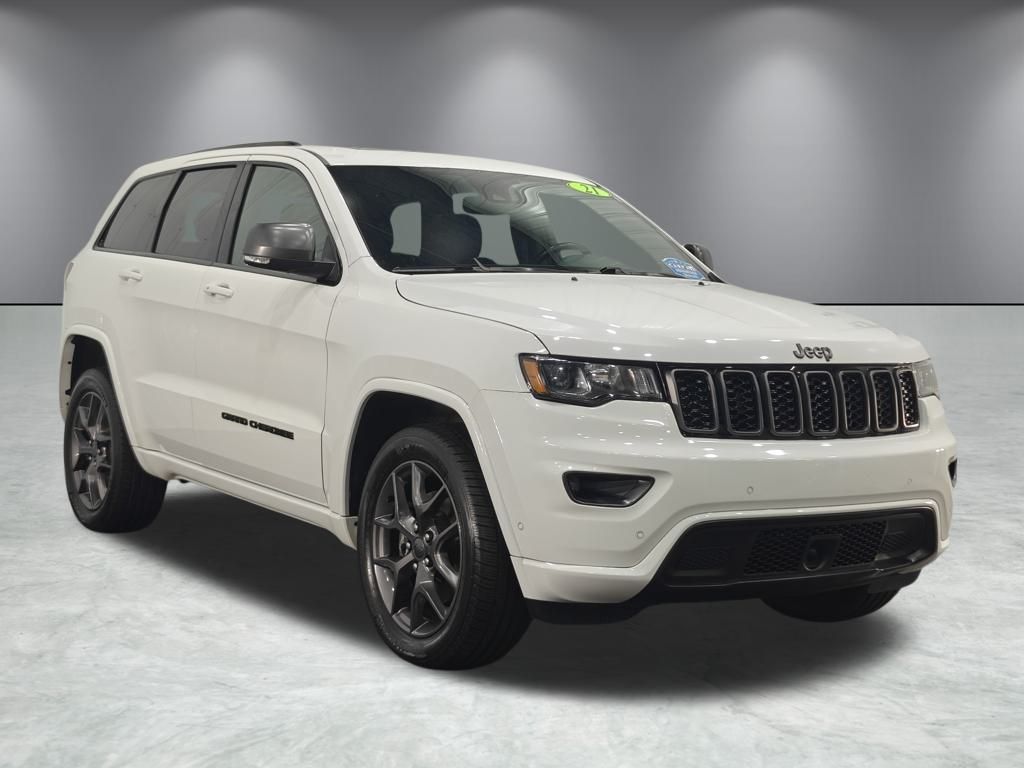 2021 Jeep Grand Cherokee Anniversary Edition photo 2