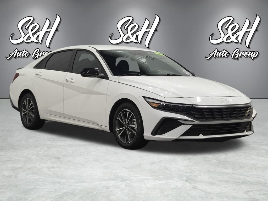 Used 2025 Hyundai Elantra SEL Sport Sedan