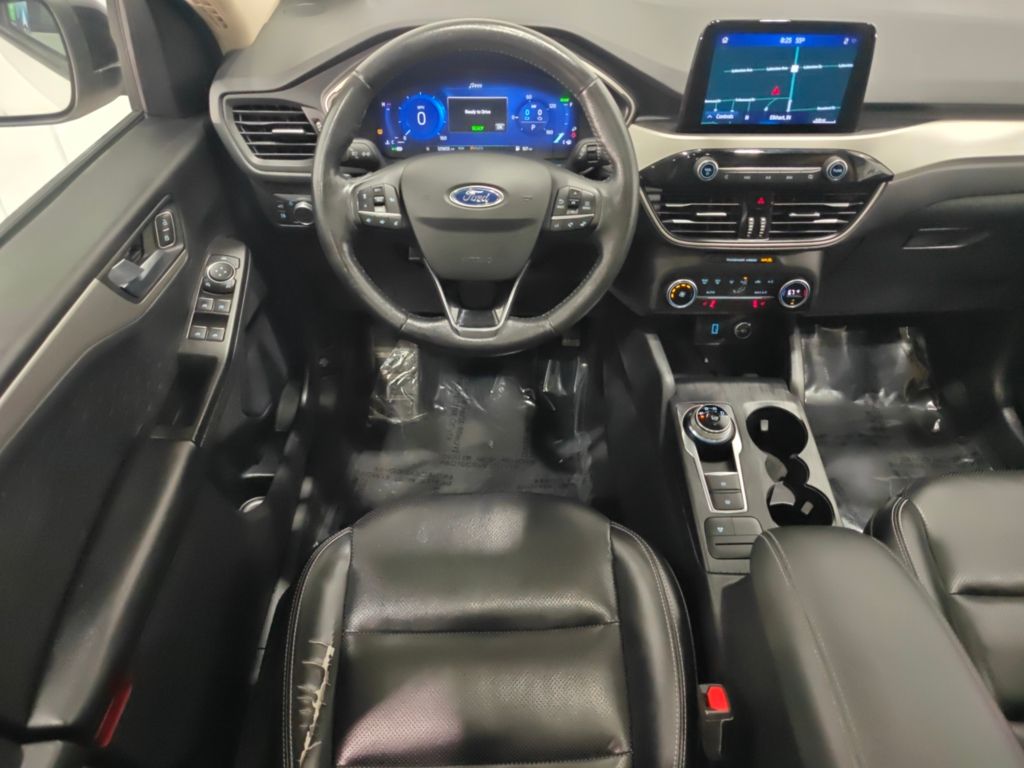 2020 Ford Escape SE Sport Hybrid photo 4