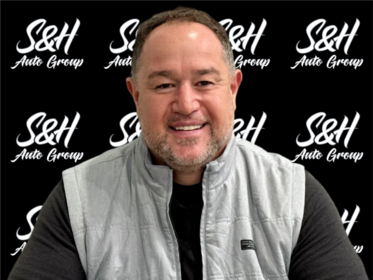 Staff member Tom Hagen from ID_32d176