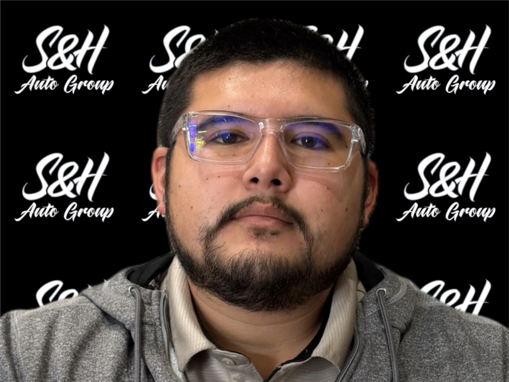 Staff member Mark Valencia from ID_17c4b8