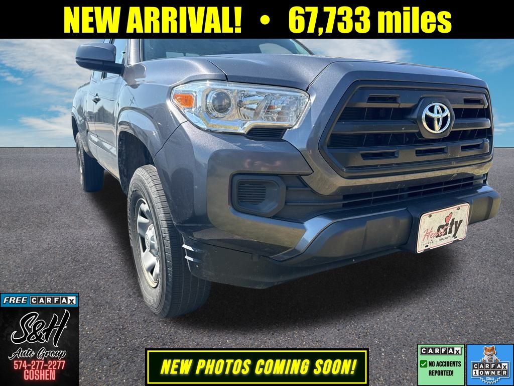 2016 Toyota Tacoma SR photo 2