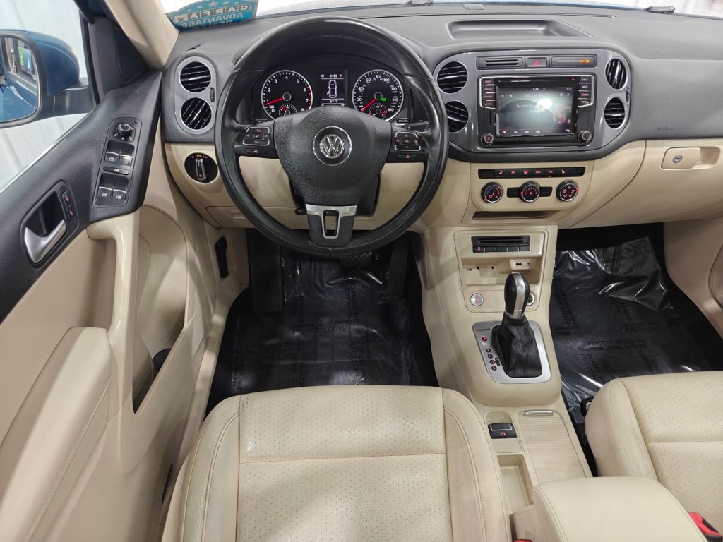 2017 Volkswagen Tiguan Wolfsburg Edition photo 2