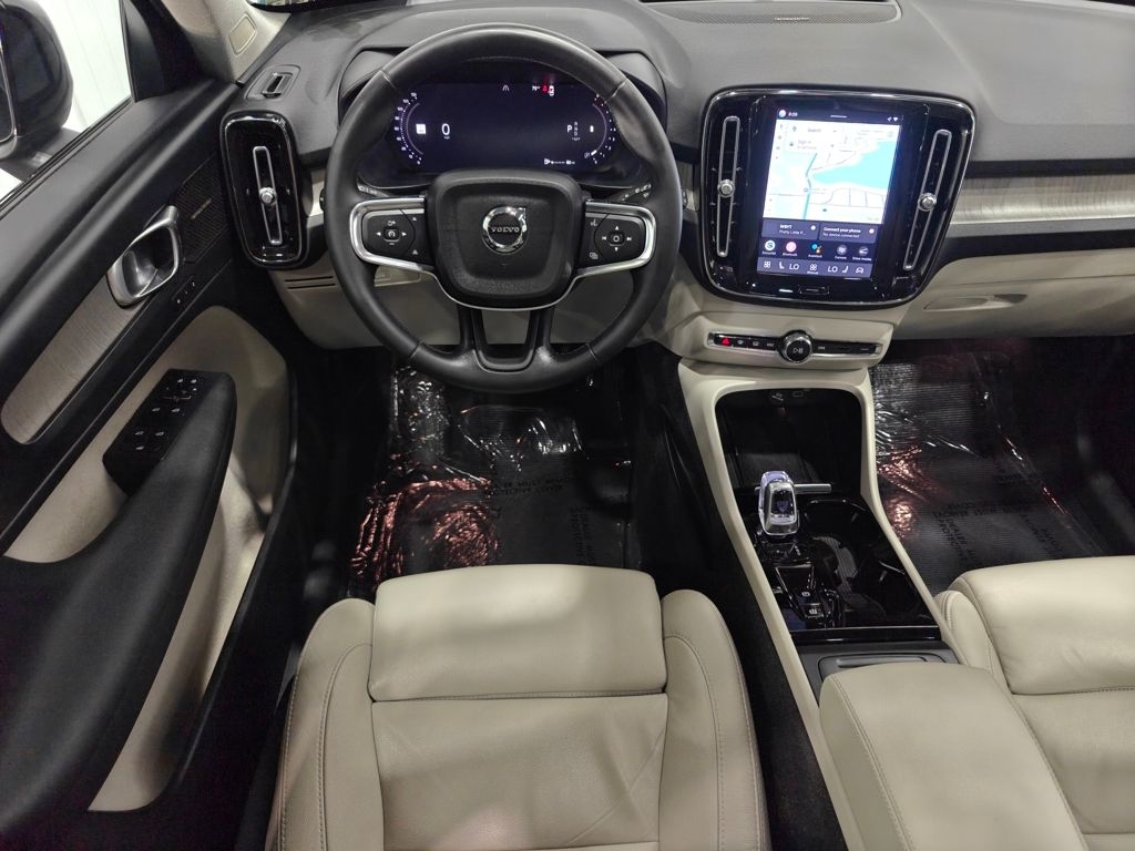 Used 2023 Volvo XC40 Ultimate SUV