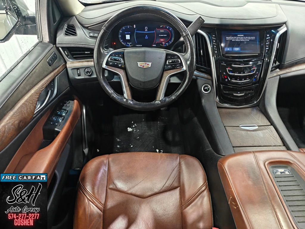 2018 Cadillac Escalade ESV Luxury photo 3