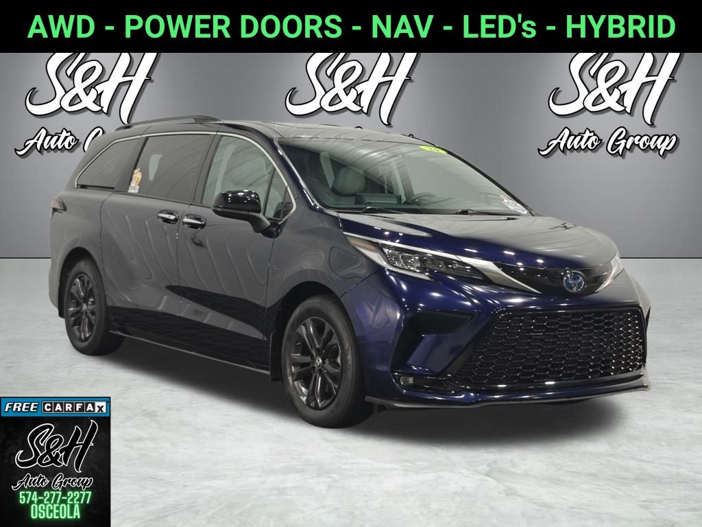 2024 Toyota Sienna XSE 7-Passenger Hybrid AWD's photo