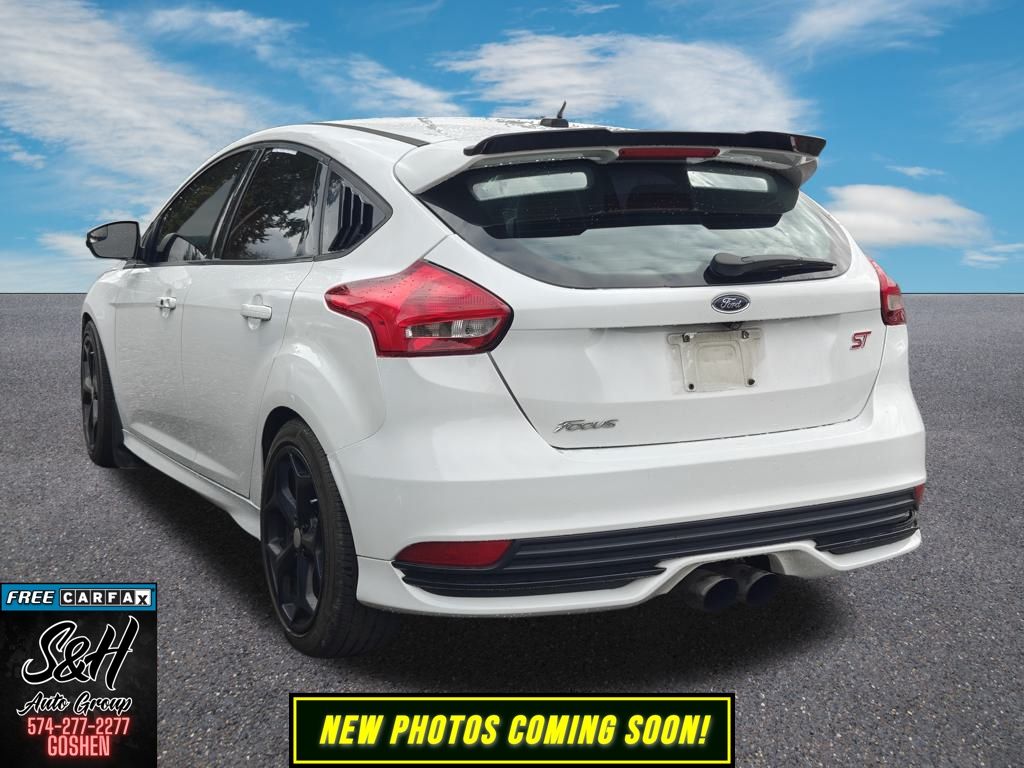 2017 Ford Focus ST photo 3