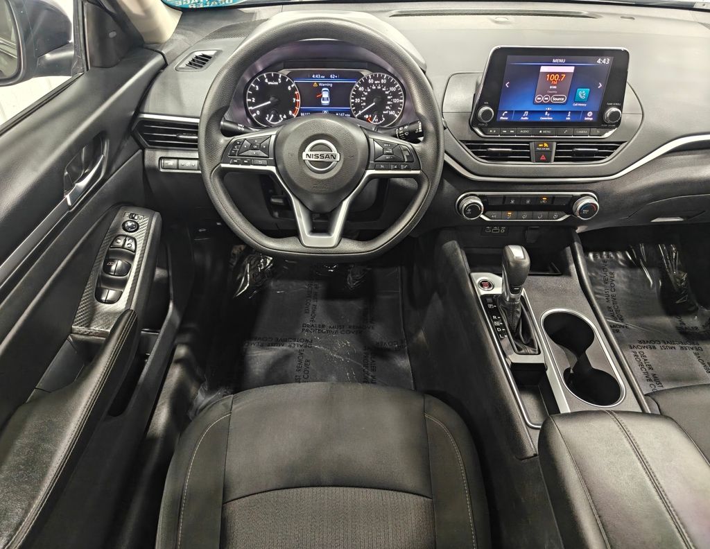2022 Nissan Altima 2.5 SV photo 4