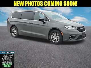 2025 Chrysler Pacifica Select Minivan/Van