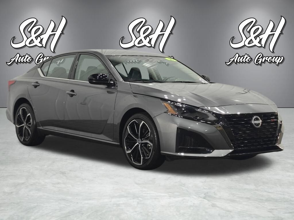 Used 2025 Nissan Altima 2.5 SR Sedan