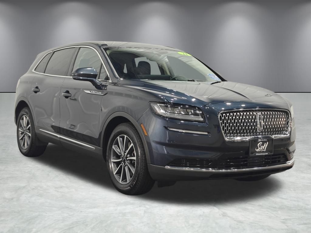 2021 Lincoln Nautilus Standard photo 2