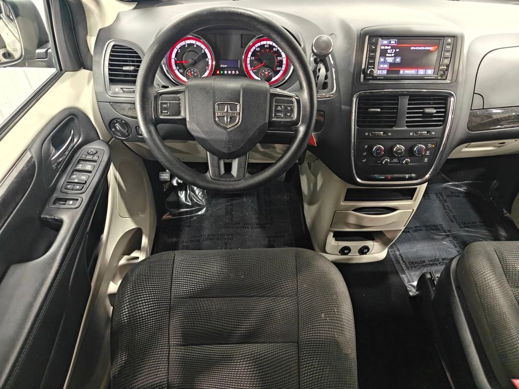 2020 Dodge Grand Caravan SE photo 3