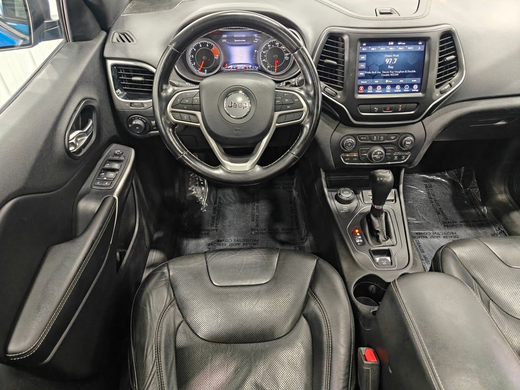 2021 Jeep Cherokee Latitude Lux photo 2