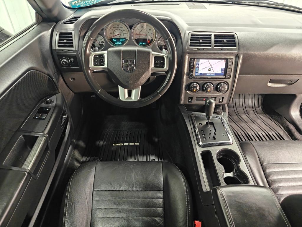 2012 Dodge Challenger R/T photo 3